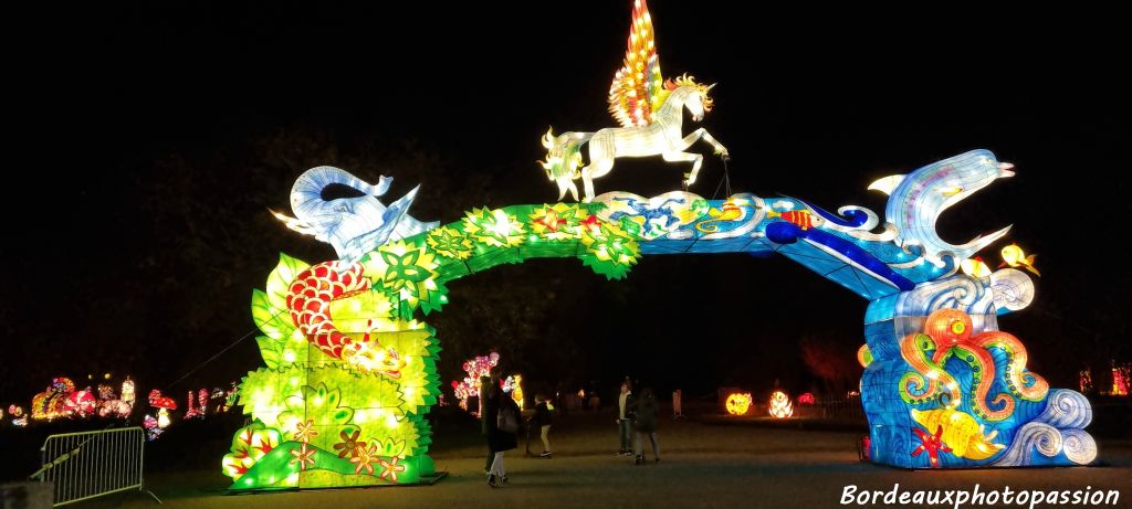 Bienvenue au parc bordelais pour admirer 500 sculptures illuminées...