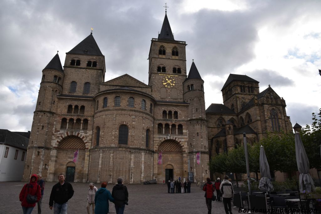 La cathédrale Saint-Pierre de Trèves.