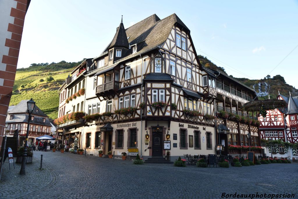 Bacharach  est une petite ville de la moyenne vallée du Rhin.