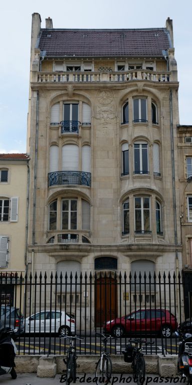 Immeuble Charles Margo construit par Eugène Vallin en 1906.