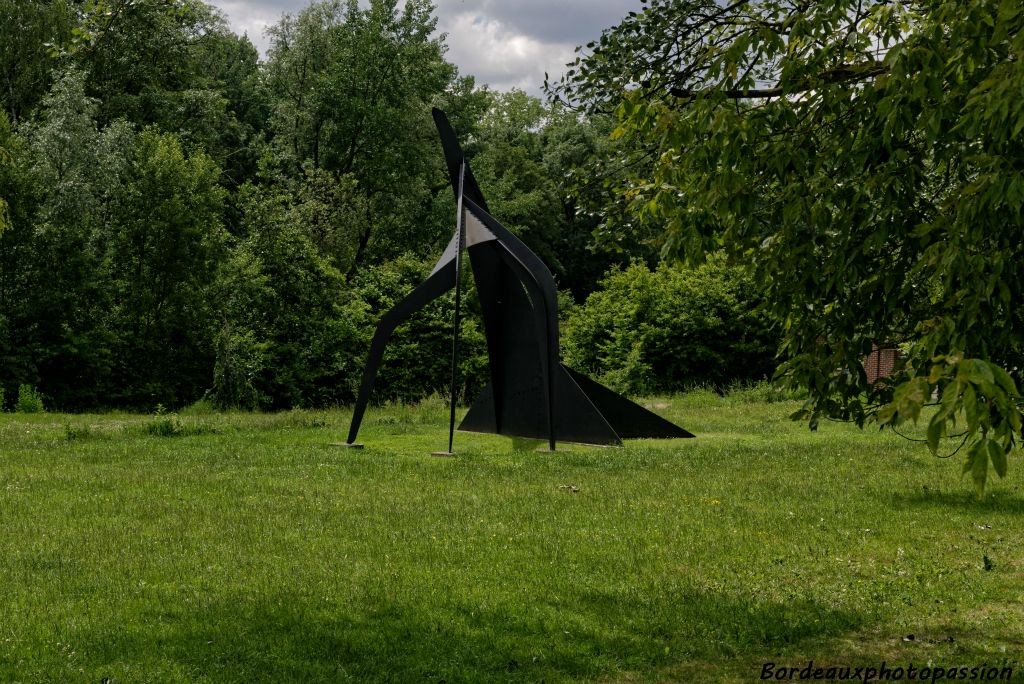 Alexander Calder, Guillotine pour huit, 1963
