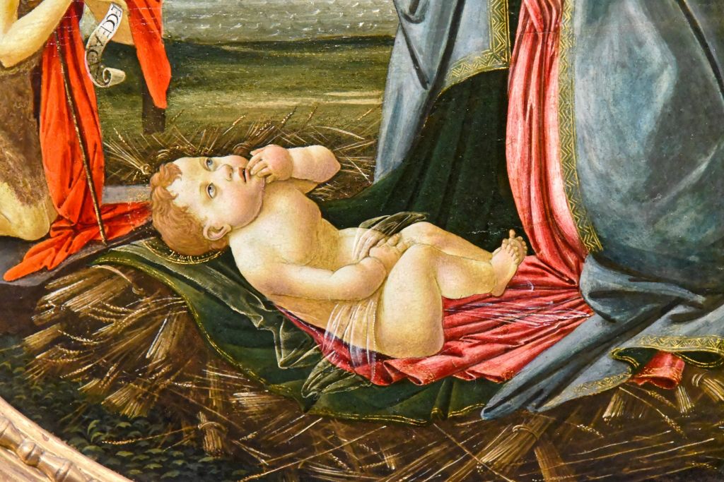 Ce tondo a été restauré pour cette exposition parisienne. Il reprend un dessin largement reproduit dans l'atelier de Botticelli.