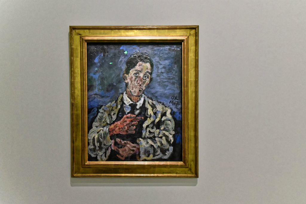 Kokoschka réalise cet autoportrait au début de 1917 alors qu'il se trouve à Berlin. Il monrtre de sa main droite la blessure à un poumon faite par un soldat russe.