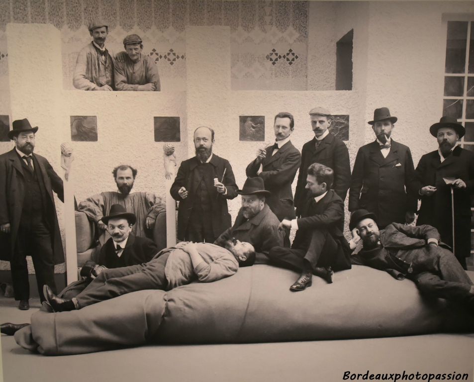 Groupe de Sécessionistes lors de la 14e exposition de la Sécession en 1902.