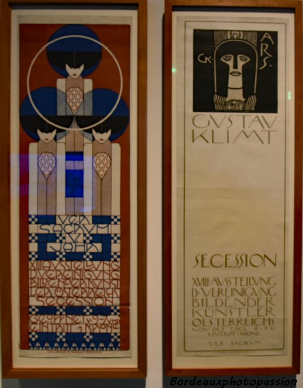 Koloman Moser à gauche pour la 13e exposition en 1902  et Gustav Klimt  pour la 18e en 1903.
