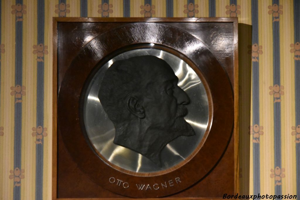 Otto Wagner relief autoportrait 