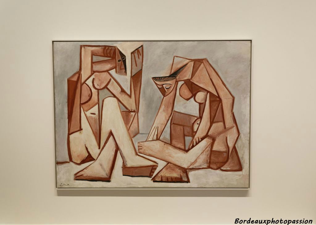 Femmes devant la mer, 16 février 1956, Pablo Picasso. Charlotte Perriand doit en 1965 meubler le musée national d'Art moderne où se trouve cette œuvre de Picasso.