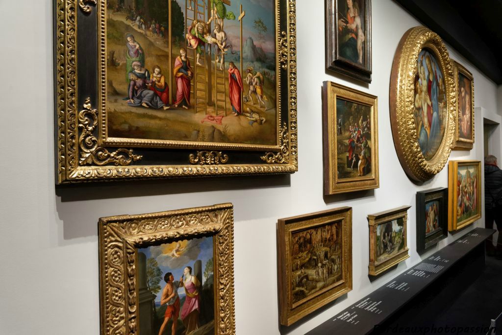 Les œuvres propres au musée Jacquemart-André sont issues aussi de la passion de Nélie Jacquemart et Édouard André pour la peinture italienne.