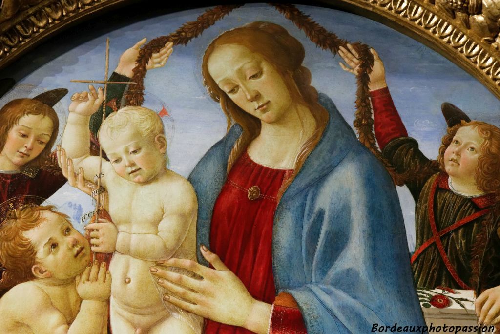 Élève de Filippo Lippi, Sellaio fut un des artistes florentins des plus prolifiques de la fin du XVe siècle. Ce tondo (rotondo=rond) semble avoir été un des préférés de son atelier.