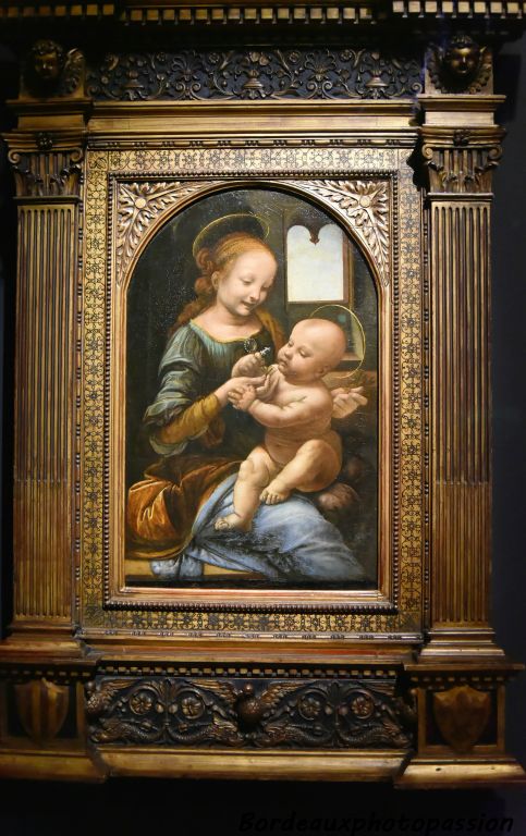 Léonard de Vinci  Vierge à l'Enfant dite Madone Benois huile sur bois transposée sur toile vers 1480-1482